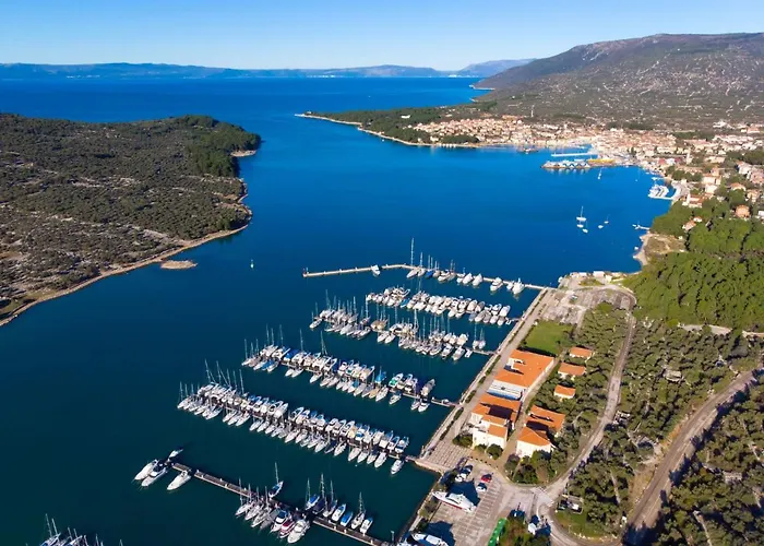 度假居 Mick By Interhome 茨雷斯